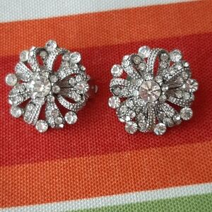 VTG CRYSTAL GLASS CLIP ON EARRINGS